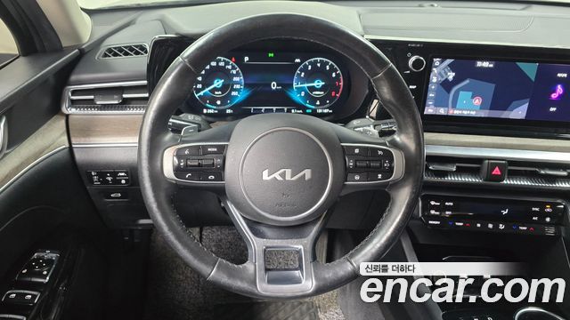 Kia K5 (III) 2.0 Noblesse 2023 — фото 12