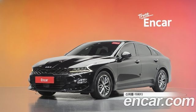 Kia K5 (III) 2.0 Noblesse 2023 — фото 1
