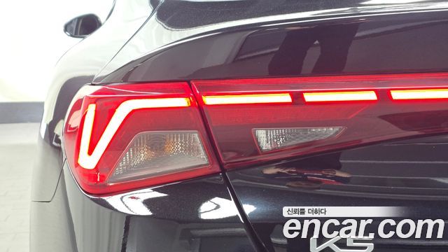 Kia K5 (III) 2.0 Noblesse 2023 — фото 23