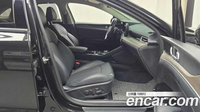 Kia K5 (III) 2.0 Noblesse 2023 — фото 26