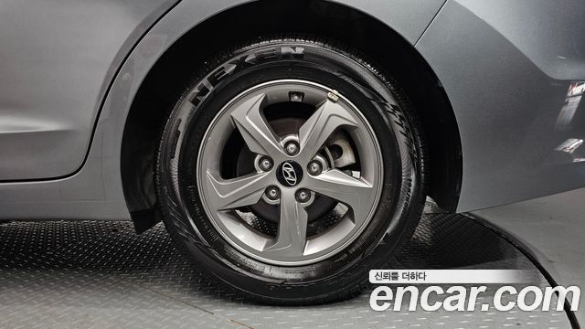 Hyundai Avante (AD) 1.6 GDI Smart 2016 — фото 21