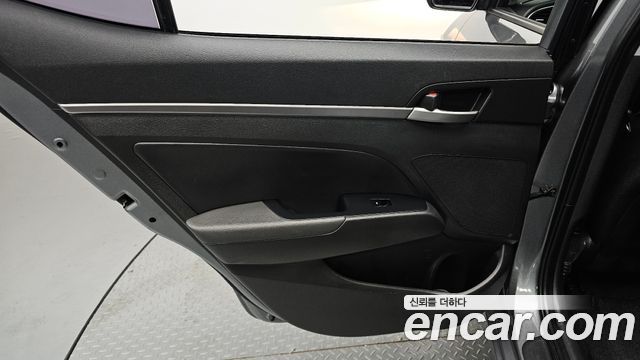 Hyundai Avante (AD) 1.6 GDI Smart 2016 — фото 25