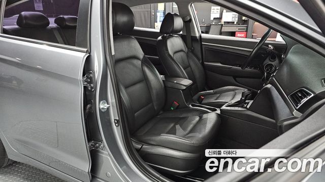 Hyundai Avante (AD) 1.6 GDI Smart 2016 — фото 26