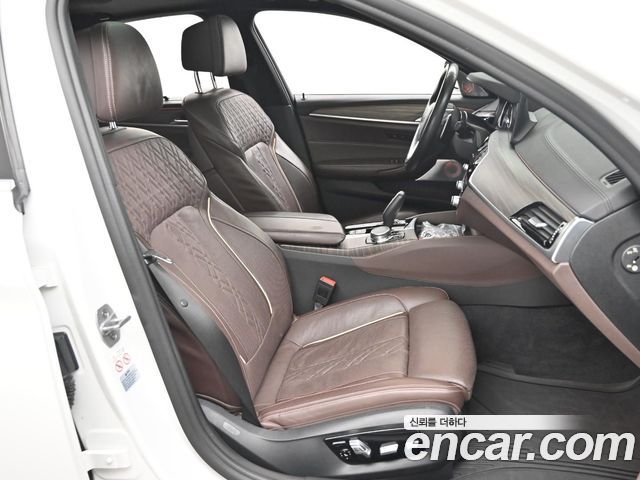 BMW 5 Series (G30) 530i xDrive M Sport Package Plus 2018 — фото 10