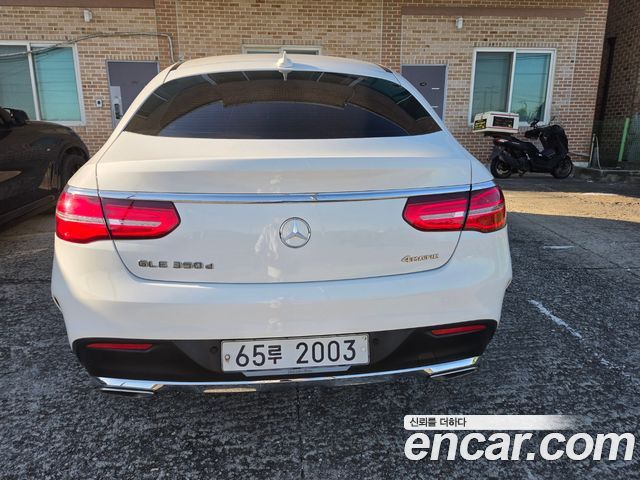 Mercedes-Benz GLE-Class (W166) GLE350 d 4MATIC Coupe 2017 — фото 2