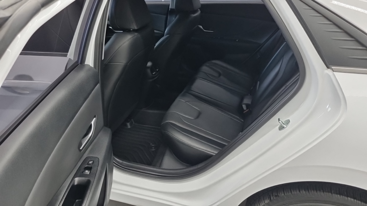 Hyundai Avante (CN7) 1.6 Inspiration 2023 — фото 15