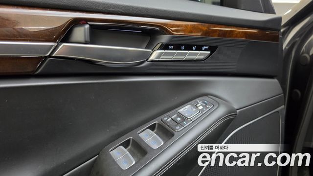 Genesis EQ900 3.8 GDI AWD Premium Luxury 2018 — фото 9