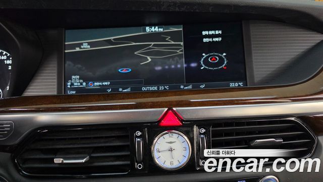 Genesis EQ900 3.8 GDI AWD Premium Luxury 2018 — фото 17