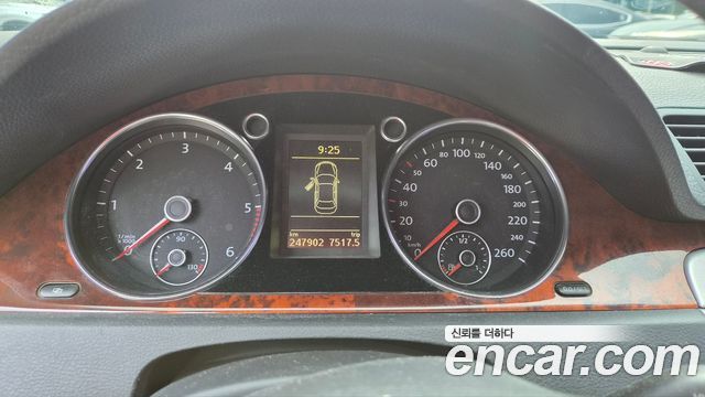 Volkswagen Passat 2.0 TDI Luxury Edition B6 2011 — фото 15