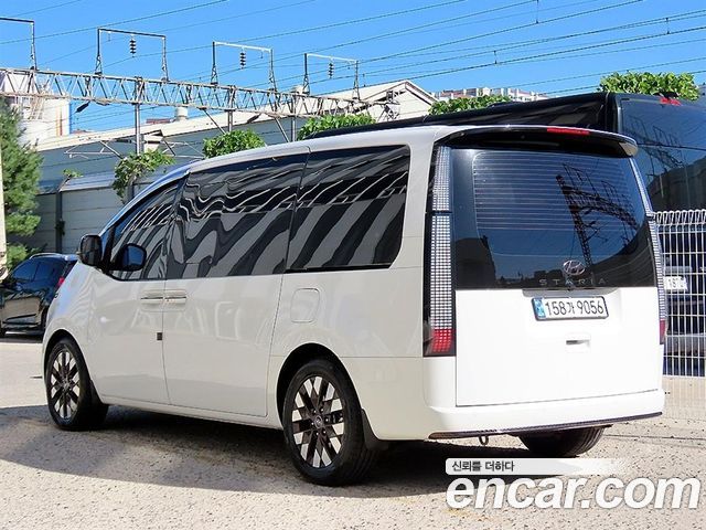 Hyundai Staria L3.5 Lounge 9-Seater Inspiration 2022 — фото 3
