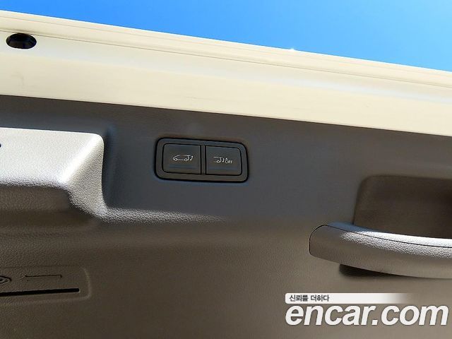 Hyundai Staria L3.5 Lounge 9-Seater Inspiration 2022 — фото 18