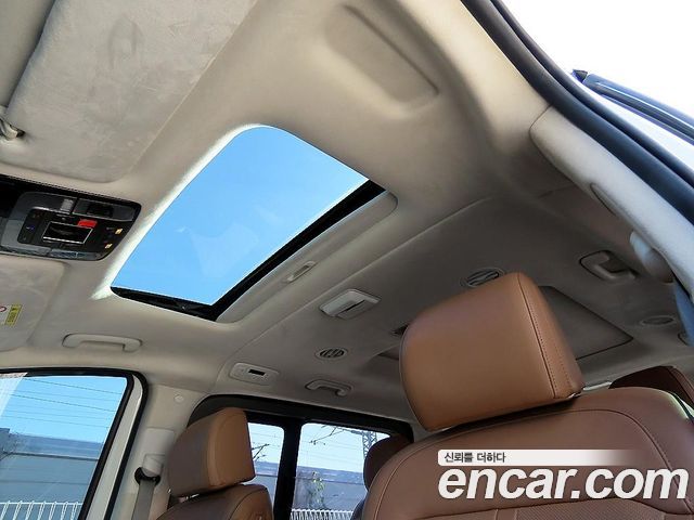 Hyundai Staria L3.5 Lounge 9-Seater Inspiration 2022 — фото 19