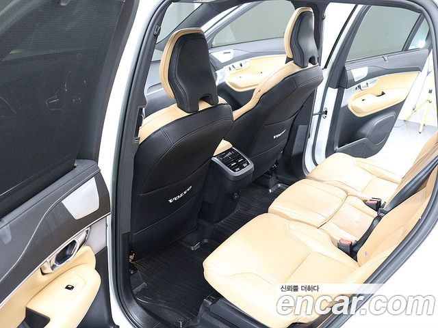 Volvo XC90 (II) B6 Ultimate Bright 2023 — фото 19