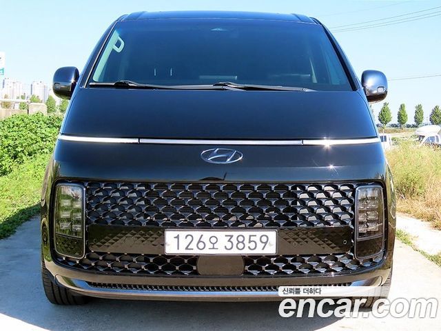 Hyundai Staria L3.5 Lounge 9-Seater Prestige