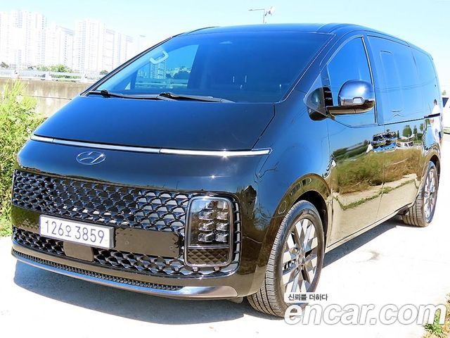 Hyundai Staria L3.5 Lounge 9-Seater Prestige 2022 — фото 2