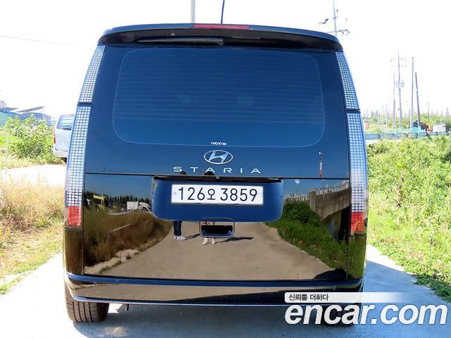 Hyundai Staria L3.5 Lounge 9-Seater Prestige 2022 — фото 4