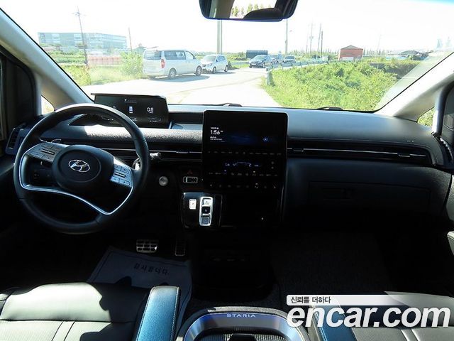 Hyundai Staria L3.5 Lounge 9-Seater Prestige 2022 — фото 9