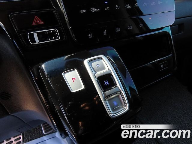 Hyundai Staria L3.5 Lounge 9-Seater Prestige 2022 — фото 15