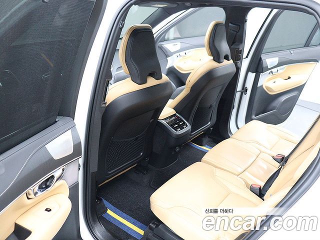 Volvo XC90 (II) B6 Ultimate Bright 2024 — фото 10