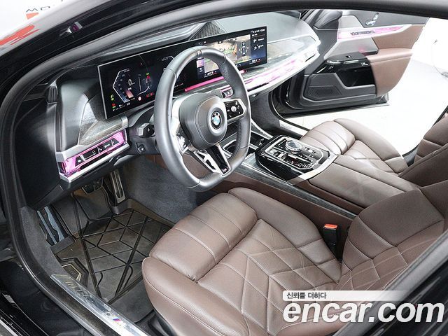 BMW 7 Series (G70) 740i sDrive M Sport 2023 — фото 15
