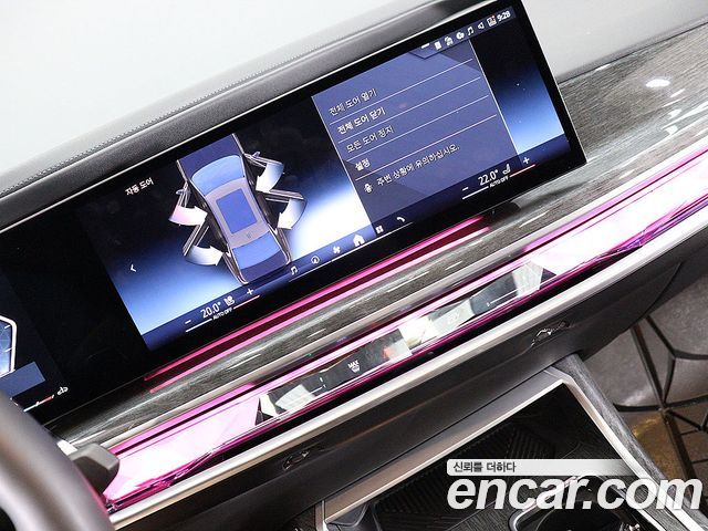 BMW 7 Series (G70) 740i sDrive M Sport 2023 — фото 21