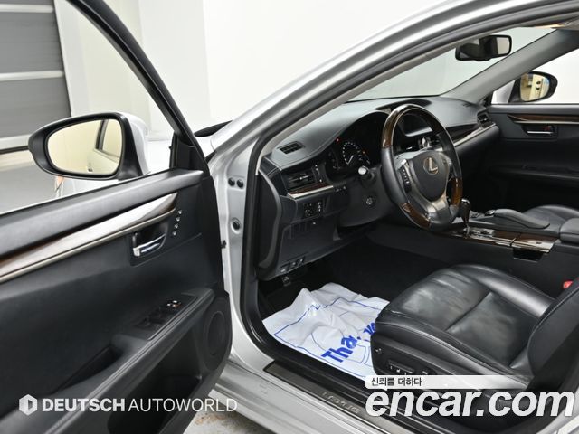 Lexus ES350 Supreme XV60 2013 — фото 15