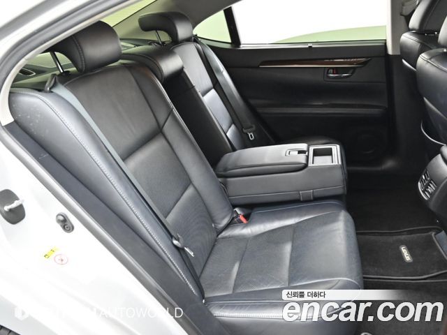 Lexus ES350 Supreme XV60 2013 — фото 16