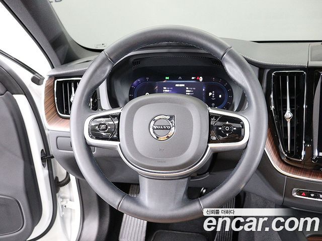 Volvo XC60 (II) B6 Ultra Bright 2025 — фото 7