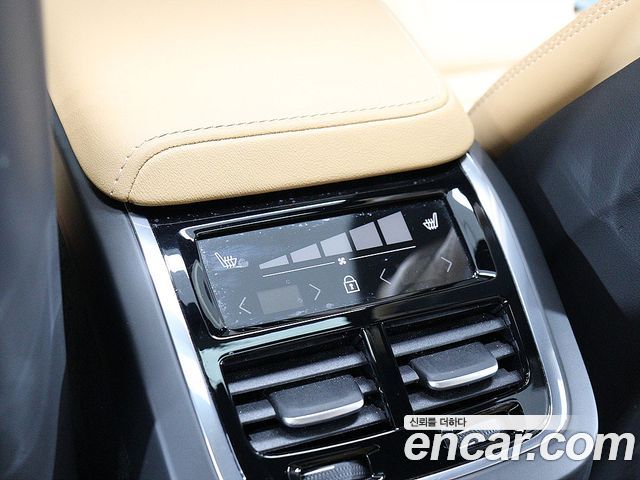 Volvo XC60 (II) B6 Ultra Bright 2025 — фото 9