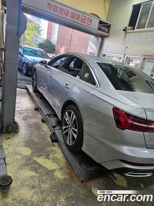 Audi A6 (C8) 45 TFSI Quattro Premium 2023 — фото 2