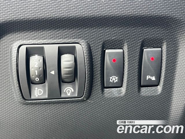 Renault Korea QM3 RE 2016 — фото 20