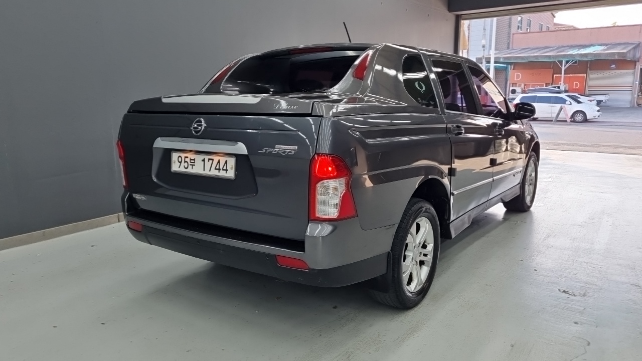 KG Mobility (SsangYong) Korando Sport CX7 4WD PASSION 2014 — фото 2