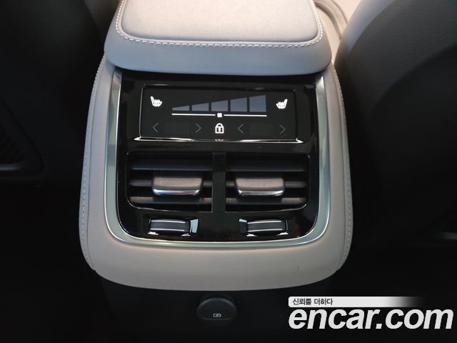 Volvo XC90 (II) T8 Ultra Bright Hybrid 2026 — фото 18