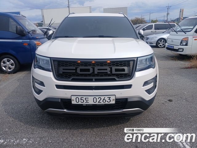 Ford Explorer 2.3 Limited 4WD 5th