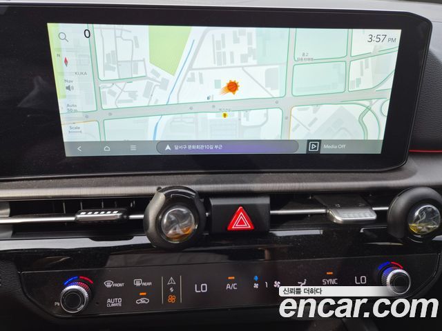 Kia Sportage (V) Gasoline 1.6 Turbo 2WD Signature X Line 2025 — фото 12