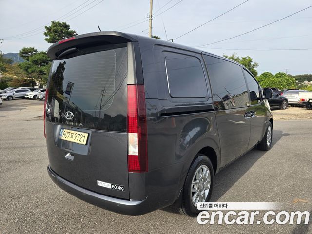 Hyundai Staria Cargo 5-Seater Modern 2023 — фото 4