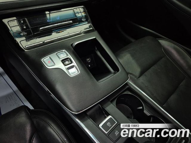Hyundai Grandeur (IG) 2.5 Premium Choice 2020 — фото 16