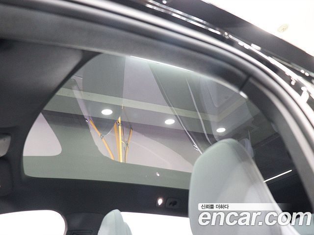 Volvo EX30 Ultra 2025 — фото 17