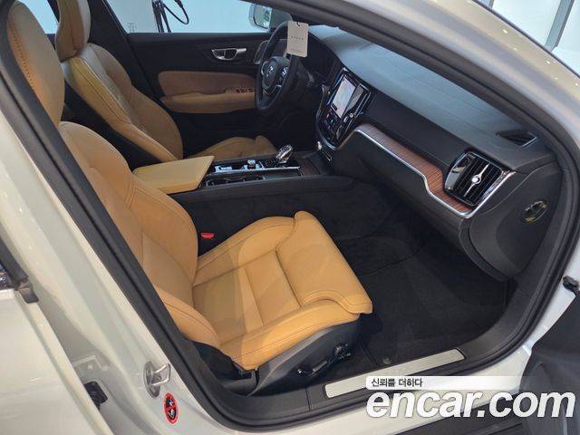 Volvo V60 Cross Country (II) B5 Ultra AWD 2026 — фото 16
