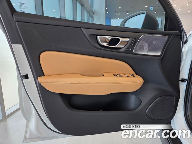 Volvo V60 Cross Country (II) B5 Ultra AWD 2026 — фото 24