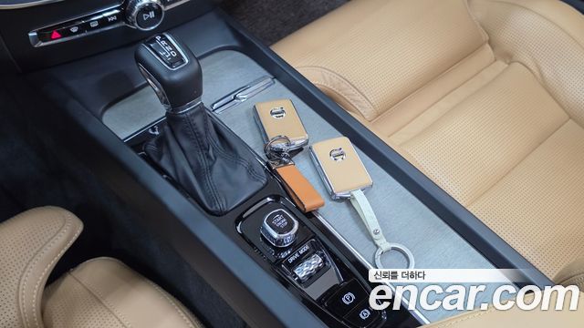 Volvo S60 (III) T5 Inscroption 2020 — фото 15