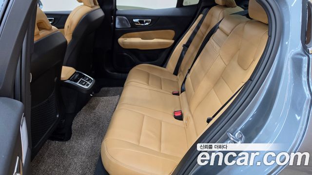 Volvo S60 (III) T5 Inscroption 2020 — фото 17