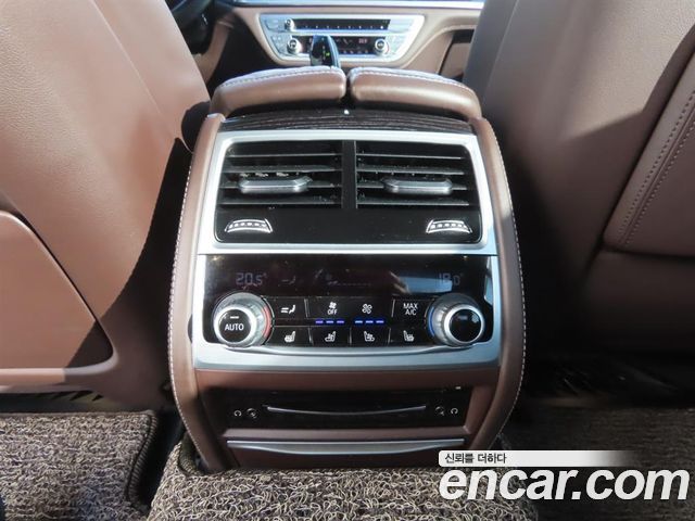BMW 7 Series (G11) 730Ld xDrive M Sport 2020 — фото 8