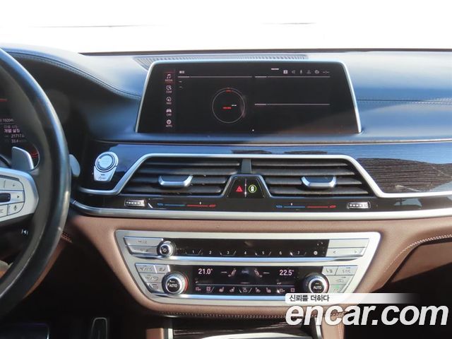BMW 7 Series (G11) 730Ld xDrive M Sport 2020 — фото 16