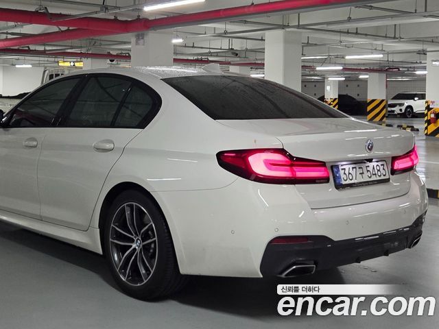 BMW 5 Series (G30) 520i M Sport 2022 — фото 2
