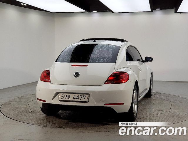 Volkswagen Beetle 2.0 TDI 3rd 2015 — фото 2