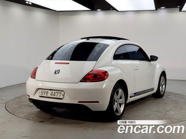 Volkswagen Beetle 2.0 TDI 3rd 2015 — фото 4