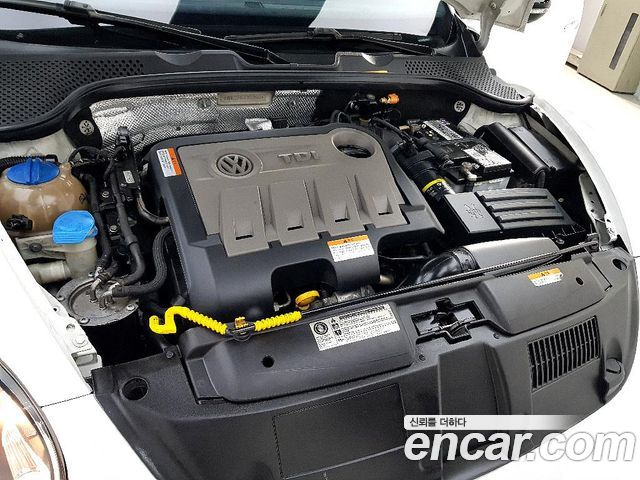 Volkswagen Beetle 2.0 TDI 3rd 2015 — фото 6