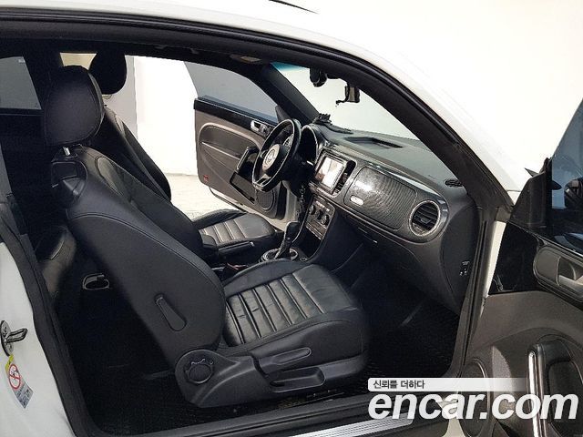 Volkswagen Beetle 2.0 TDI 3rd 2015 — фото 23