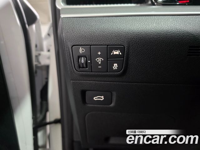 Kia K5 (III) 2.0 Prestige 2023 — фото 15